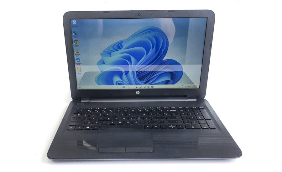 15.6 inch HP 15-ba009dx laptop - AMD Quad-Core, 8GB RAM, 640GB HDD