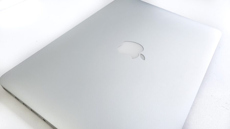 Apple MacBook Pro 13-Inch Retina "Core i5" 2.7 Early 2015 - Image 3