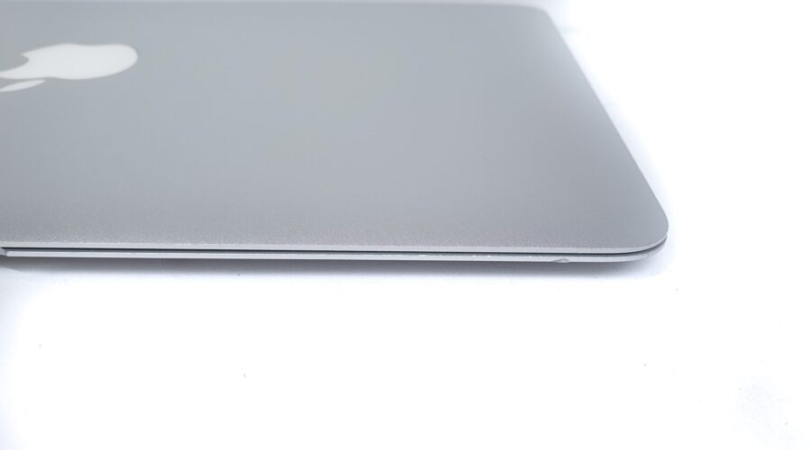 Apple MacBook Air (11 inch Mid 2012) A1465 - Image 11