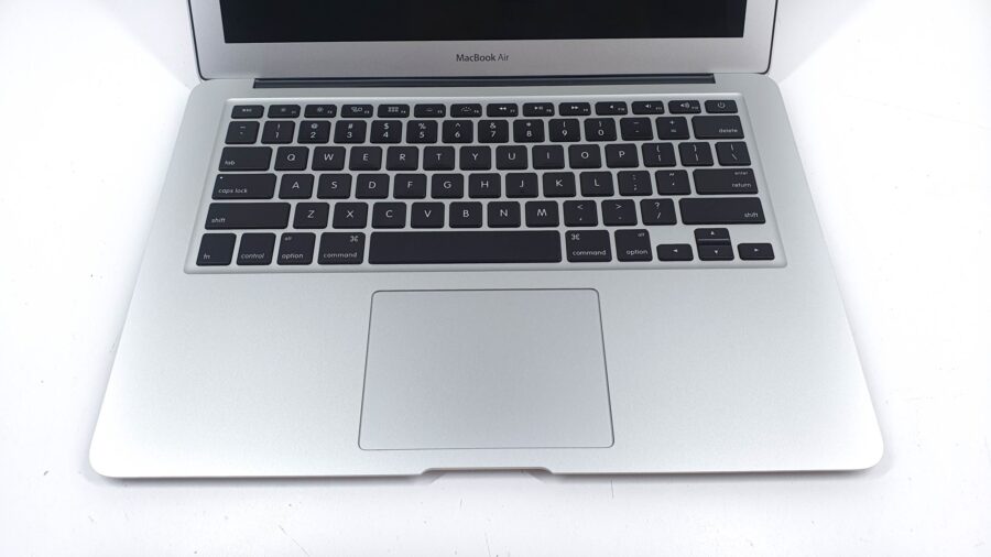 Apple MacBook Air (13 inch, Early 2015) A1466 - Image 6