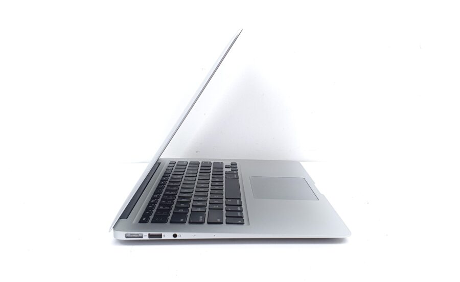 Apple MacBook Air (13 inch, Early 2015) A1466 - Image 8