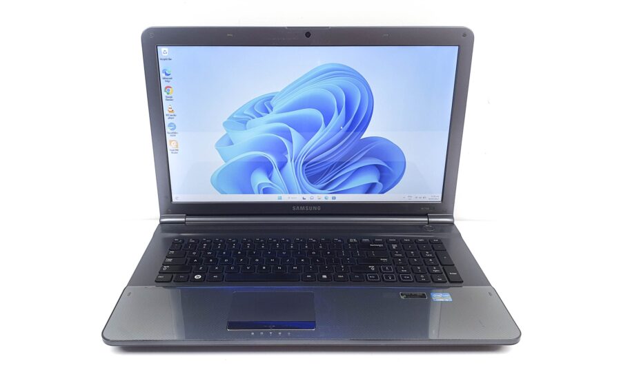 17.3" Samsung RC720 Laptop - i5, 8GB RAM, 750GB HDD