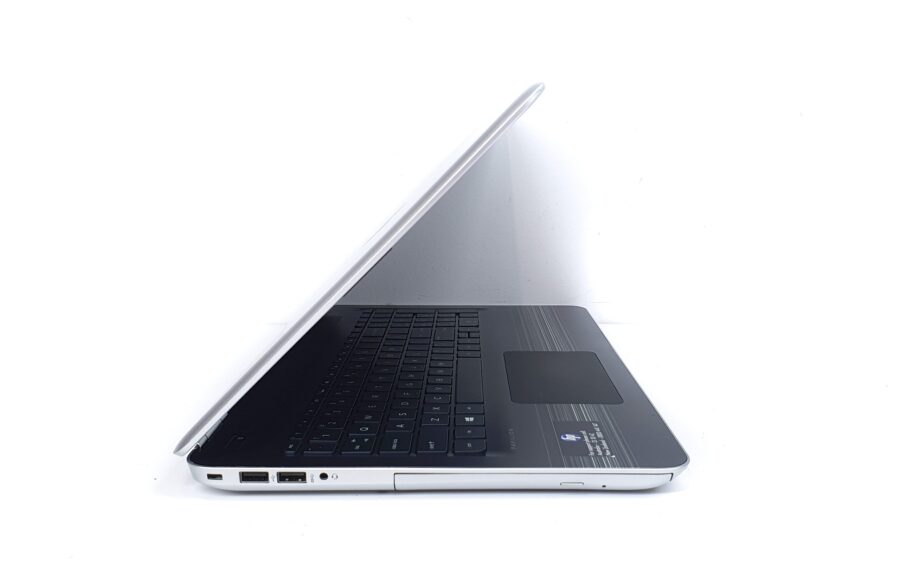 15.6" HP Pavilion Notebook - AMD, 8GB RAM, 240GB SSD - Image 7