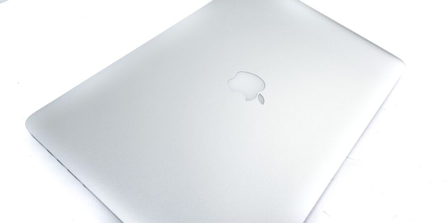 15" MacBook Pro "Core i7" 2.2 15" Mid-2014 (IG) - 16GB RAM, 256GB SSD - Image 3