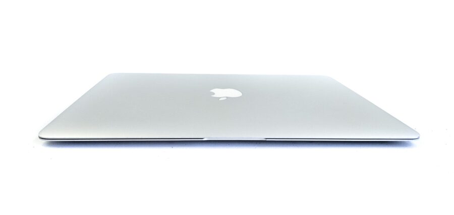 Apple MacBook Air (13 inch Mid 2012) A1466 - Image 3