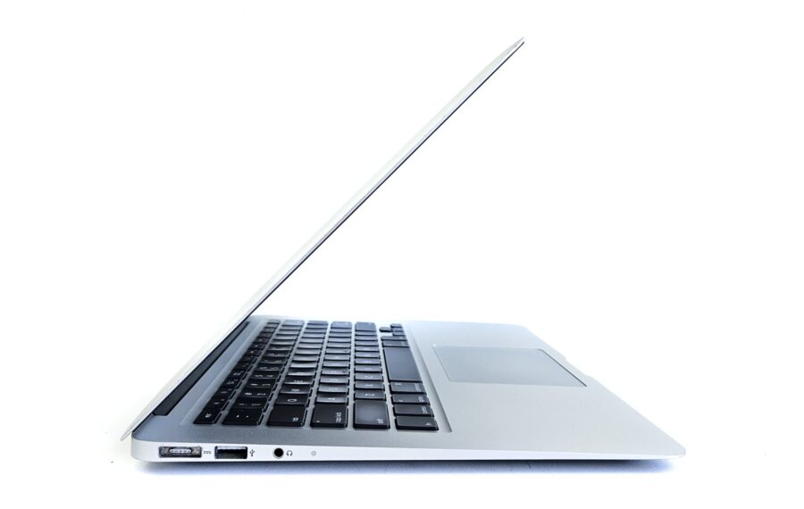 Apple MacBook Air (13 inch Mid 2012) A1466 - Image 8