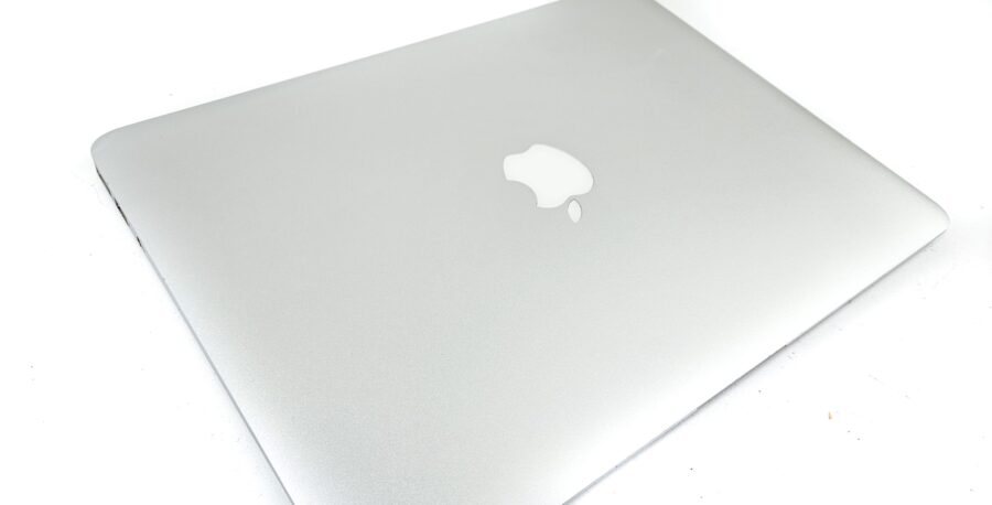 Apple MACBOOK AIR 13 inch Early 2014 - Image 3