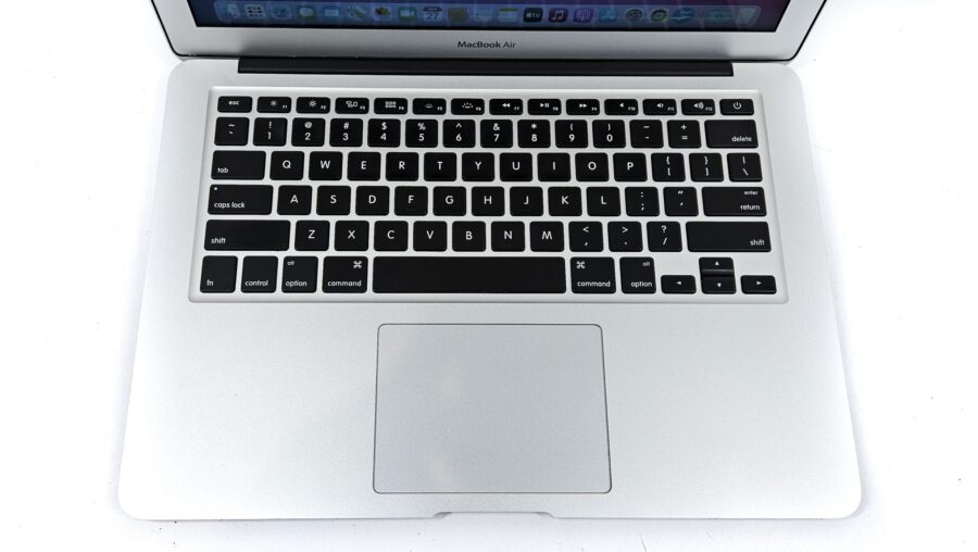 Apple MACBOOK AIR 13 inch Early 2014 - Image 5