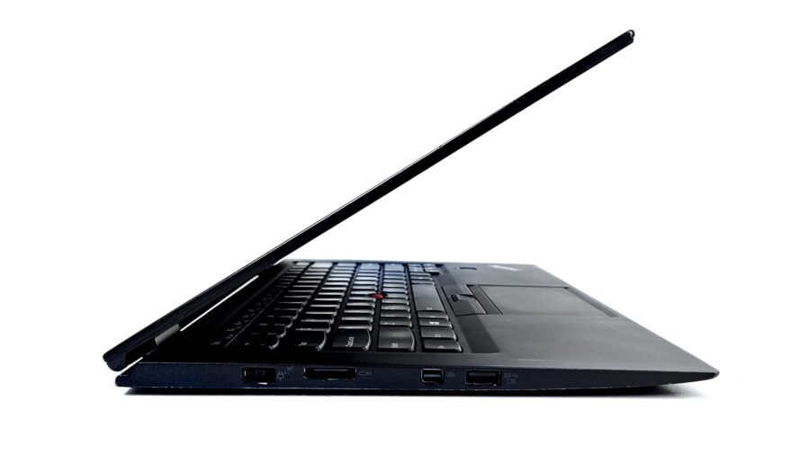 Lenovo ThinkPad X1 Carbon 4th Gen laptop - i7 6th Gen, 8GB RAM, 256GB SSD - Image 8