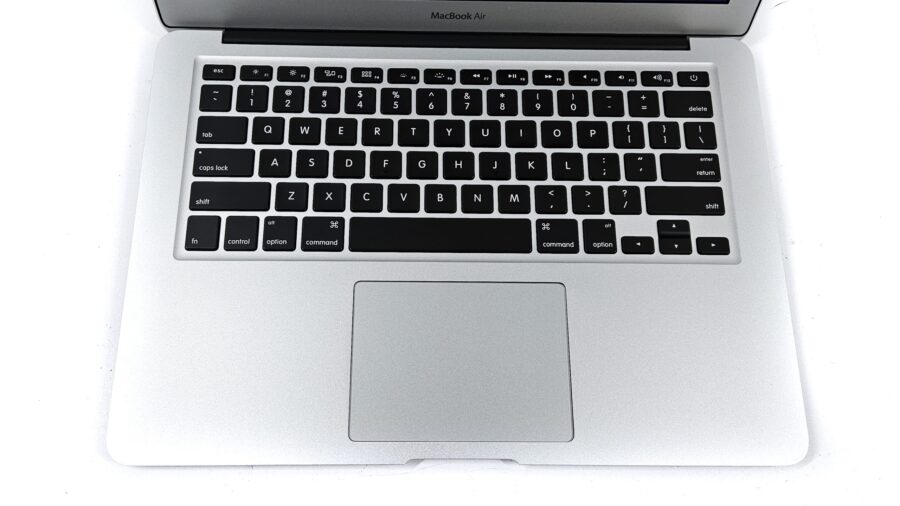 Apple MacBook Air (13 inch, Early 2015) A1466 - Image 5